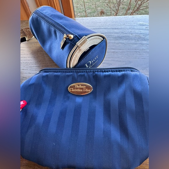Dior Blue Travel Bag. (only come with pouch not the tube ) - Picture 2 of 11